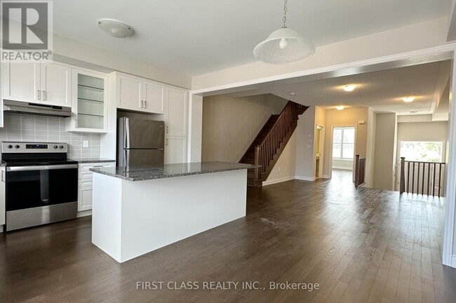 Building Photo - 1476 Yellow Rose Cir