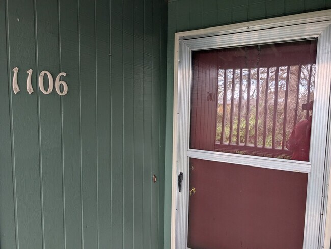 Foto del edificio - 1116 Waller St SE