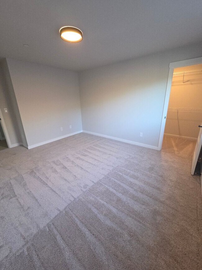 Foto del edificio - Brand-New 1BD Home in Camas — Move-In Ready!