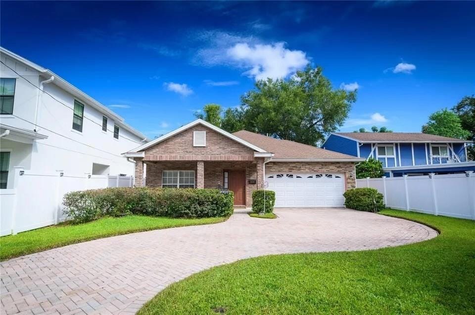 Foto principal - 2707 Kilgore St