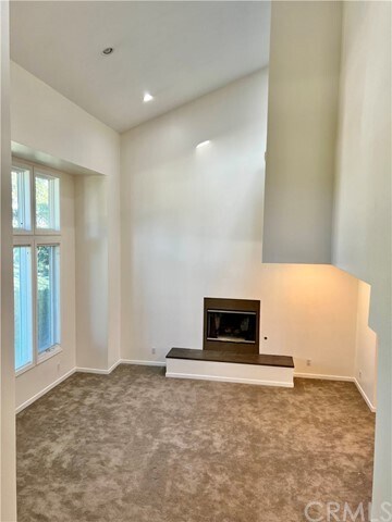 Foto del edificio - 18962 Valley Dr