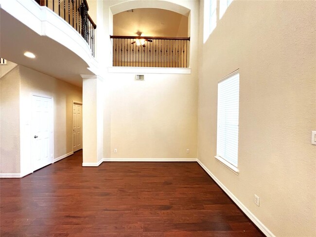 Foto del edificio - 5307 Riverstone Crossing Dr