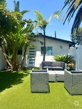 Building Photo - 22949 Valerio St