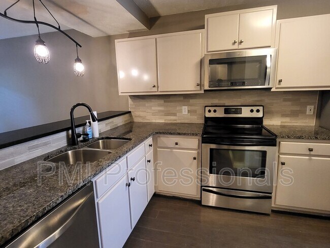 Foto del edificio - 1417 Middleborough Ct