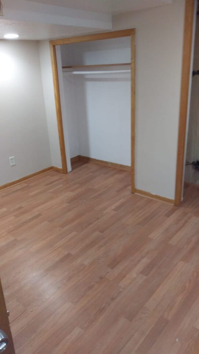 Floor - 5823 Blaisdell Ave