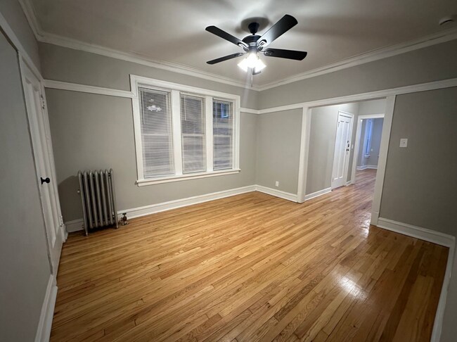 Foto del edificio - 6422 N Greenview Ave