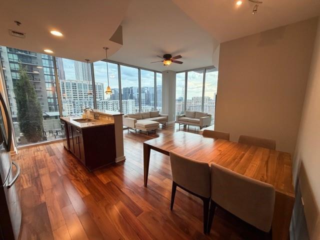 Foto del edificio - 855 W Peachtree St NE