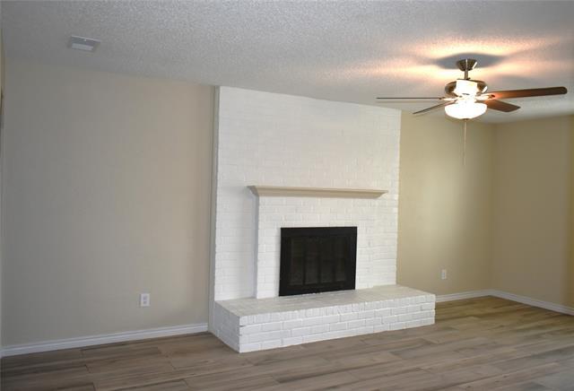 Foto del edificio - 5400 School Hill Cir