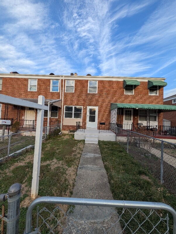 Building Photo - 4035 St Monica Dr