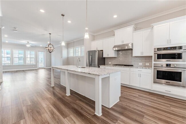 Foto del edificio - 5051 Pinckney Ln