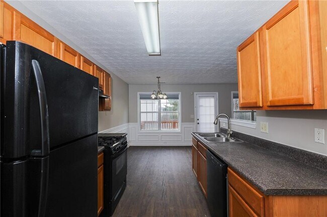 Building Photo - 632 Shadow Lake Dr