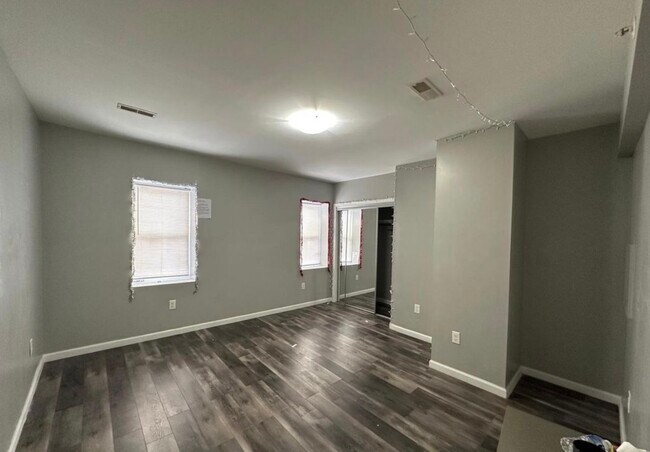 Foto del edificio - 2108 Ridge Ave