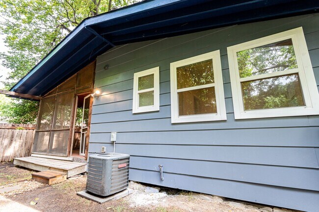 Foto del edificio - 1909 Morrow St