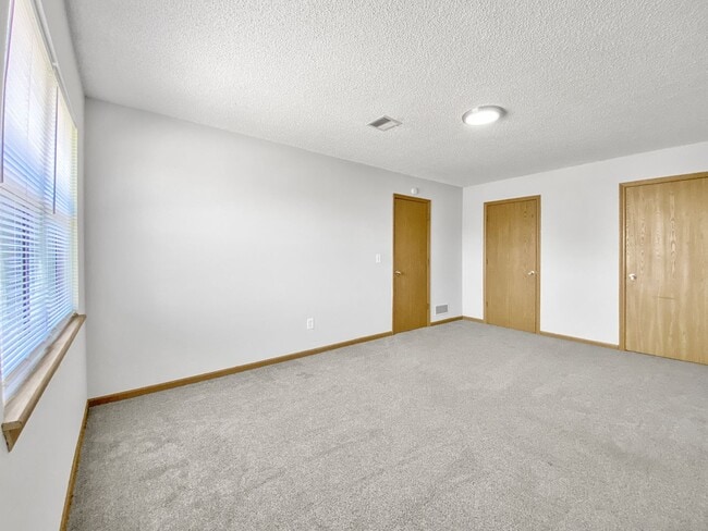Building Photo - 8710 NW 82 Terrace