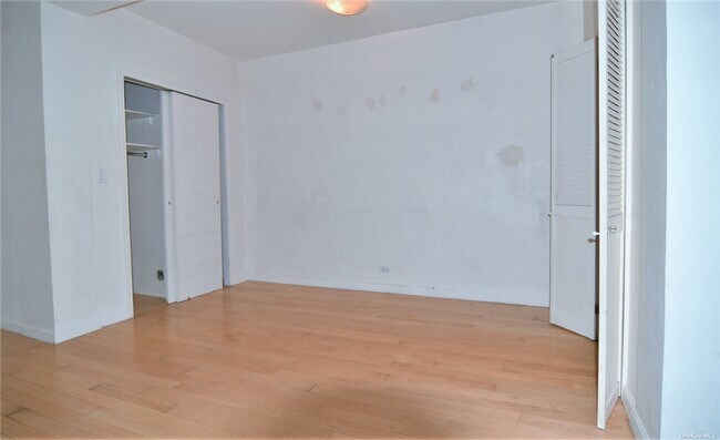 Foto del edificio - 98-19-98-64 64th Ave