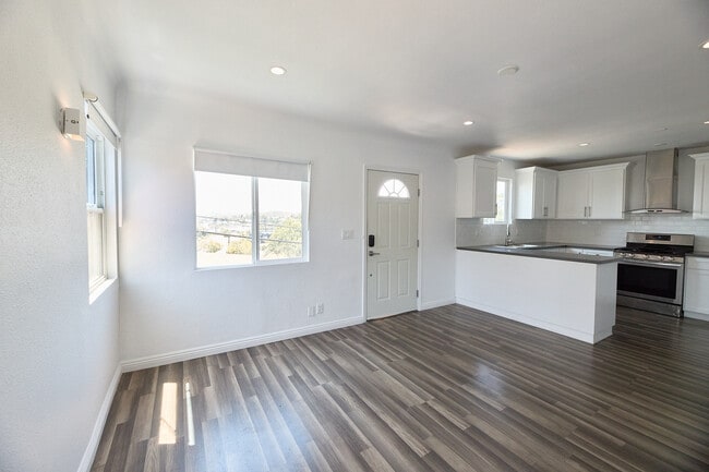 Building Photo - 1416 Helen Dr