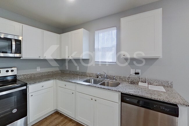 Foto del edificio - 2639 Provence Dr SE