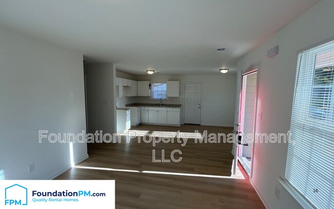 Foto del edificio - 388 McFarland Dr
