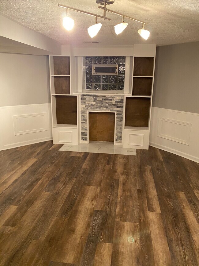 Foto del edificio - 5443 N St Louis Ave