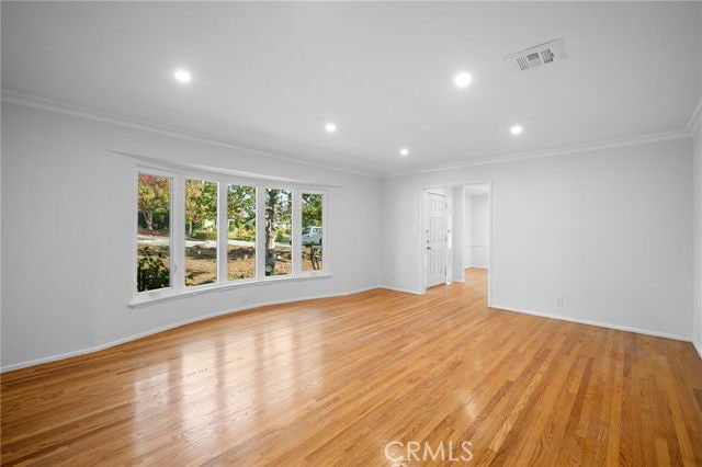 Foto del edificio - 685 Rim Rd