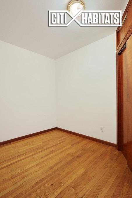 Building Photo - 202 MOTT St
