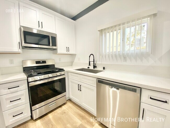 Foto del edificio - 2360 W Washington Blvd