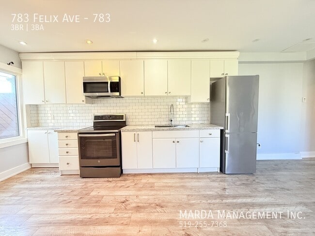 Building Photo - SPACIOUS 3 BED/2.5 BATH SEMI-DETACHED HOME WEST WINDSOR + HYDRO & GAS