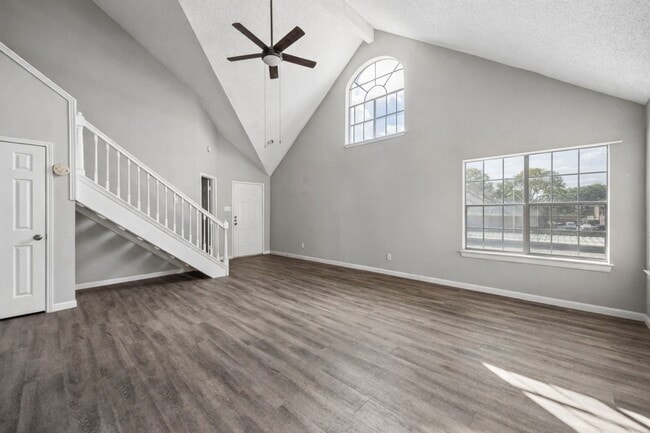 Building Photo - 2300 Old Spanish Trl