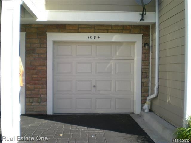 Building Photo - 1084 Faulkner
