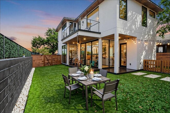 Foto del edificio - 1901 Hamilton Ave