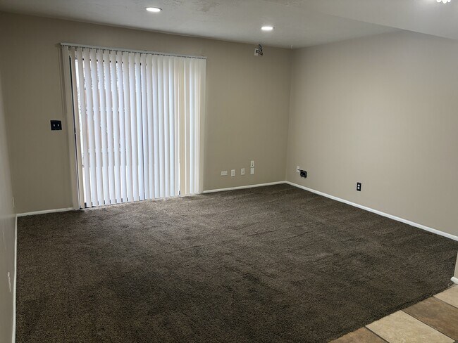 Foto del edificio - 195 S Fort Ln