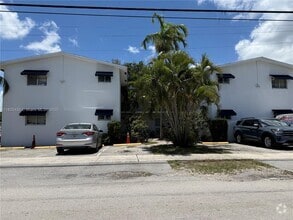 Building Photo - 1801 SW 11th Ct