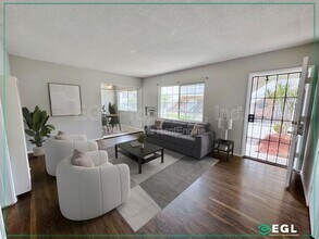 Building Photo - 11535 Sylvan St