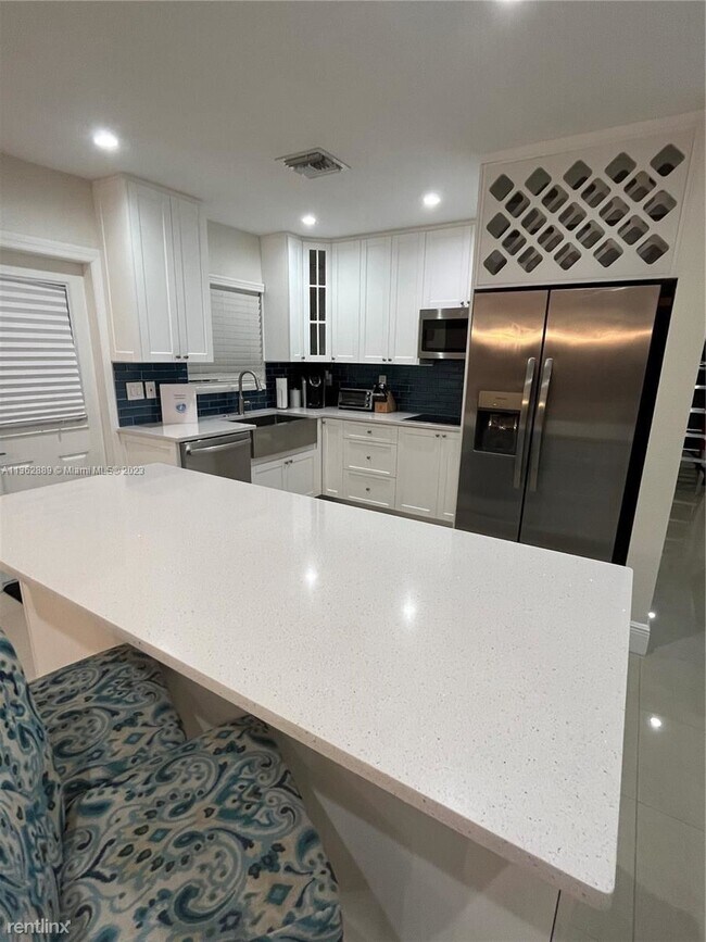 Building Photo - 3 br, 2 bath House - 760 Beachwood Ln # 760