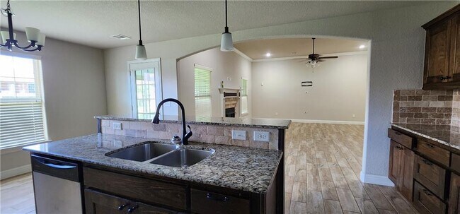 Foto del edificio - 4202 SW Limestone Ave