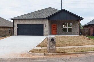 Building Photo - 509 Beechwood Way
