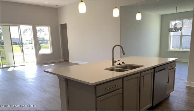 Foto del edificio - 1693 Killian Dr