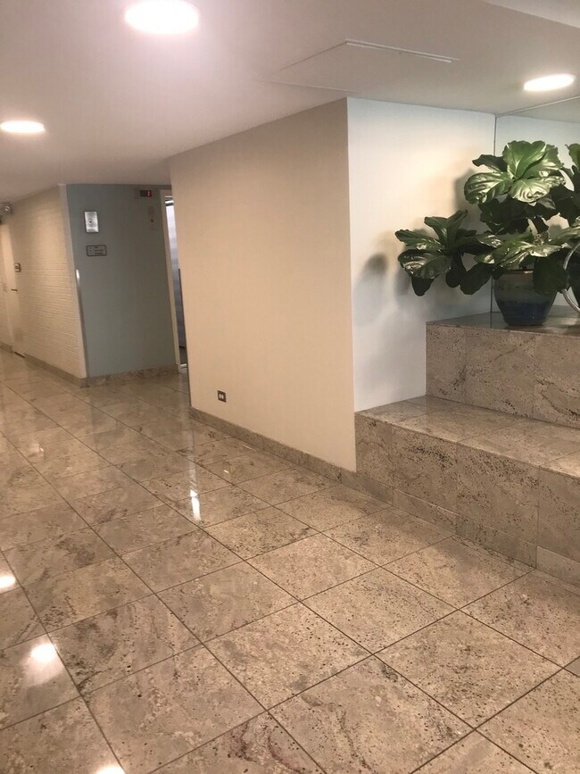 Foto del edificio - 515 W Wrightwood Ave