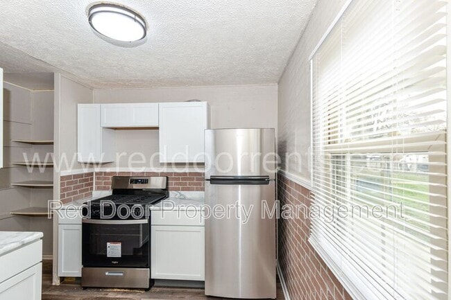 Building Photo - 3030 N Olney St