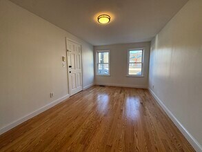 Building Photo - 205 D St