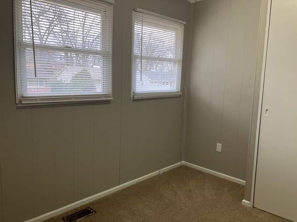 Building Photo - 2527 Sarvis Ct