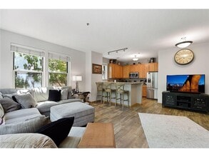 Building Photo - 660 N 2nd St