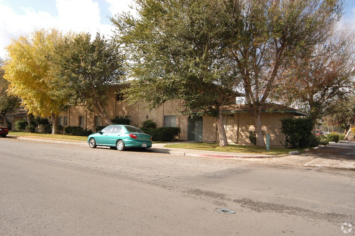 Building Photo - Briggs Apartments