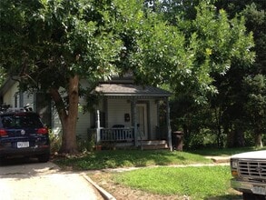 Building Photo - 1035 Mapleton Ave