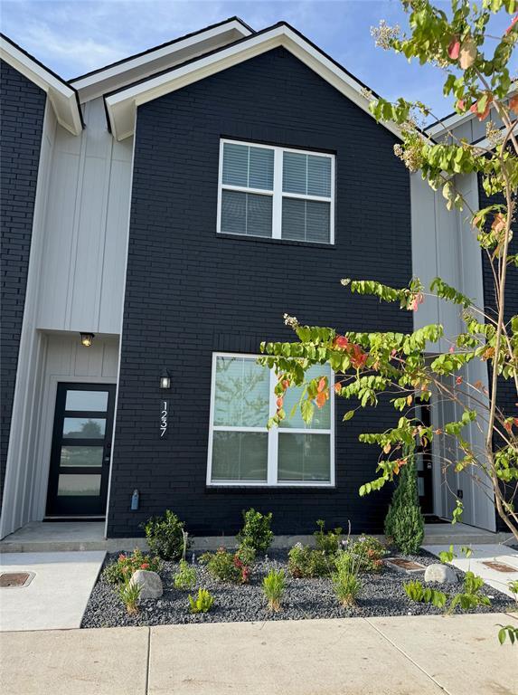 Building Photo - 1237 Dorothy Ln