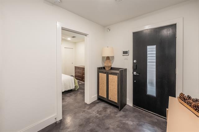 Foto del edificio - 4954 Camdale Ct