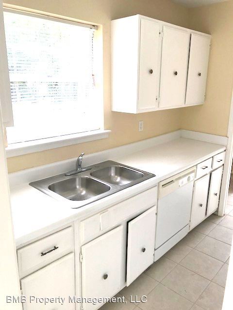 Building Photo - 3 br, 2 bath House - 6110 S. Hampton Drive
