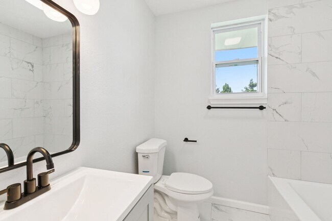 Foto del edificio - 1116 Tallow Tree Ln