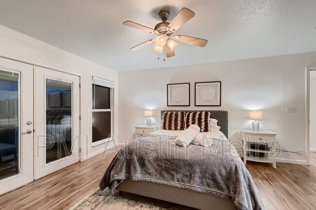 Foto del edificio - 2404 Waterfront Park Dr