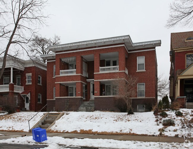 Primary Photo - 3619-3621 Wyandotte St